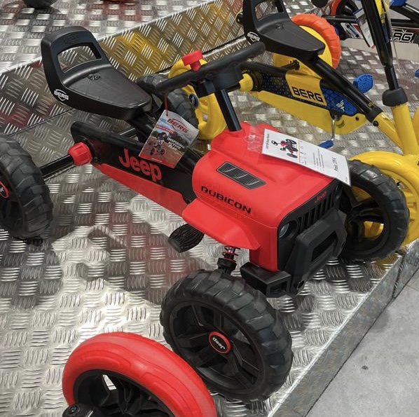 Neuer umweltfreundlicher Jeep